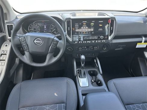 New 2025 Nissan Frontier SV w/ SV Convenience Package image 17
