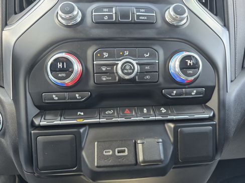 Used 2022 GMC Sierra 1500 Elevation w/ Driver Alert Package I image 28