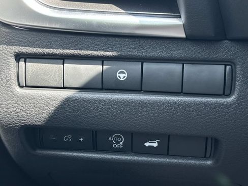 New 2026 Nissan Rogue SV AWD/4WD image 27