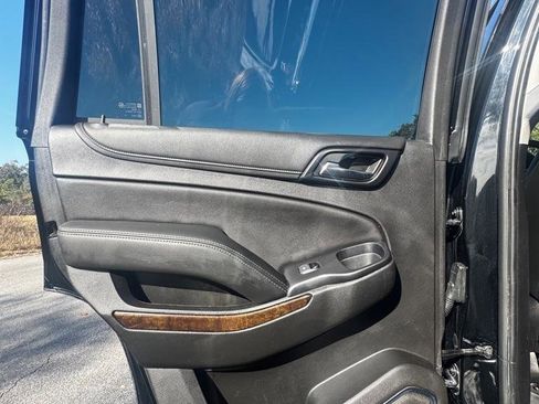 Used 2020 Chevrolet Tahoe LT image 11