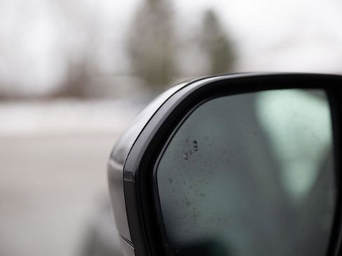 Used 2024 Ford Expedition XLT image 2