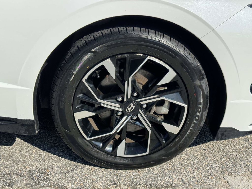 Used 2025 Hyundai Sonata SEL FWD image 27