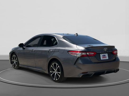 Used 2019 Toyota Camry SE w/ Convenience Package FWD image 7