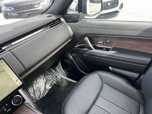 Certified 2023 Land Rover Range Rover Long Wheelbase SE AWD/4WD image 16