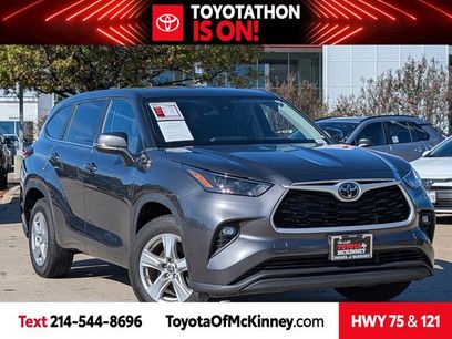 Used 2023 Toyota Highlander LE