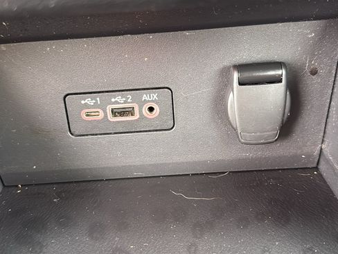 Certified 2021 Nissan Sentra SR FWD image 16