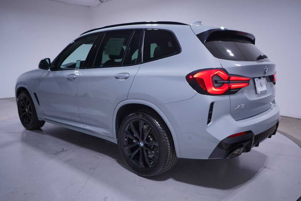 Used 2024 BMW X3 sDrive30i w/ M Sport Package RWD image 3