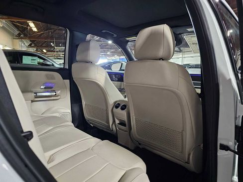 New 2026 Mercedes-Benz GLB 250 4MATIC image 14