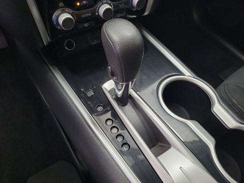 Used 2020 Nissan Pathfinder S image 30