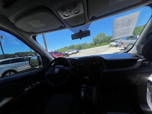 Used 2018 RAM ProMaster City Tradesman FWD image 12
