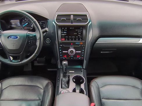 Used 2018 Ford Explorer Sport image 14