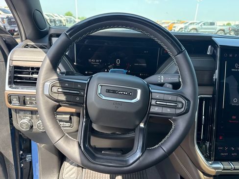 New 2026 GMC Yukon Denali Ultimate AWD/4WD image 21