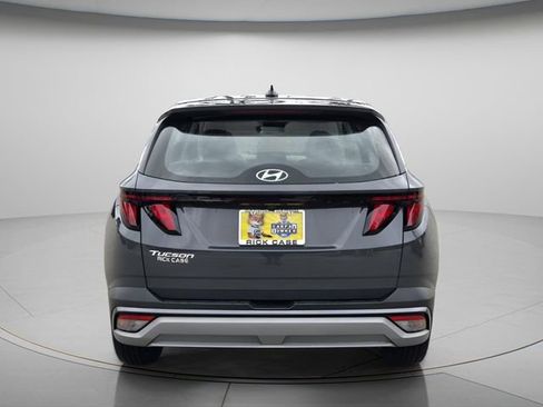 Used 2025 Hyundai Tucson SE image 5