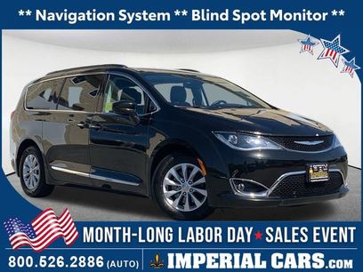 Used 2017 Chrysler Pacifica Touring-L