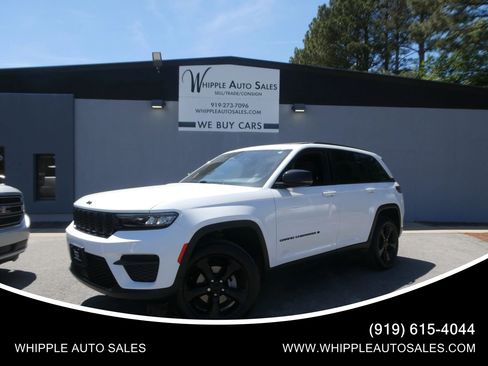 Used 2023 Jeep Grand Cherokee Altitude AWD/4WD image 1
