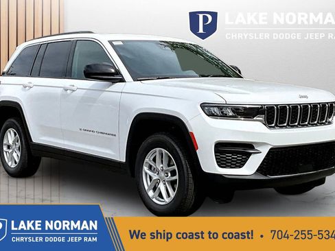 New 2026 Jeep Grand Cherokee Laredo AWD/4WD image 1