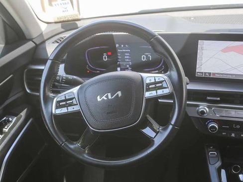 Used 2023 Kia Telluride S w/ S Sunroof Package FWD image 16