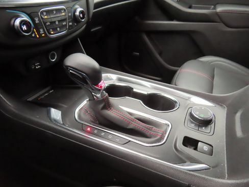 Used 2023 Chevrolet Traverse RS image 25