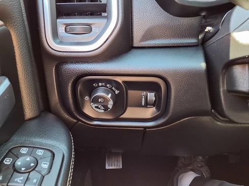 Used 2026 RAM 2500 Big Horn AWD/4WD image 18