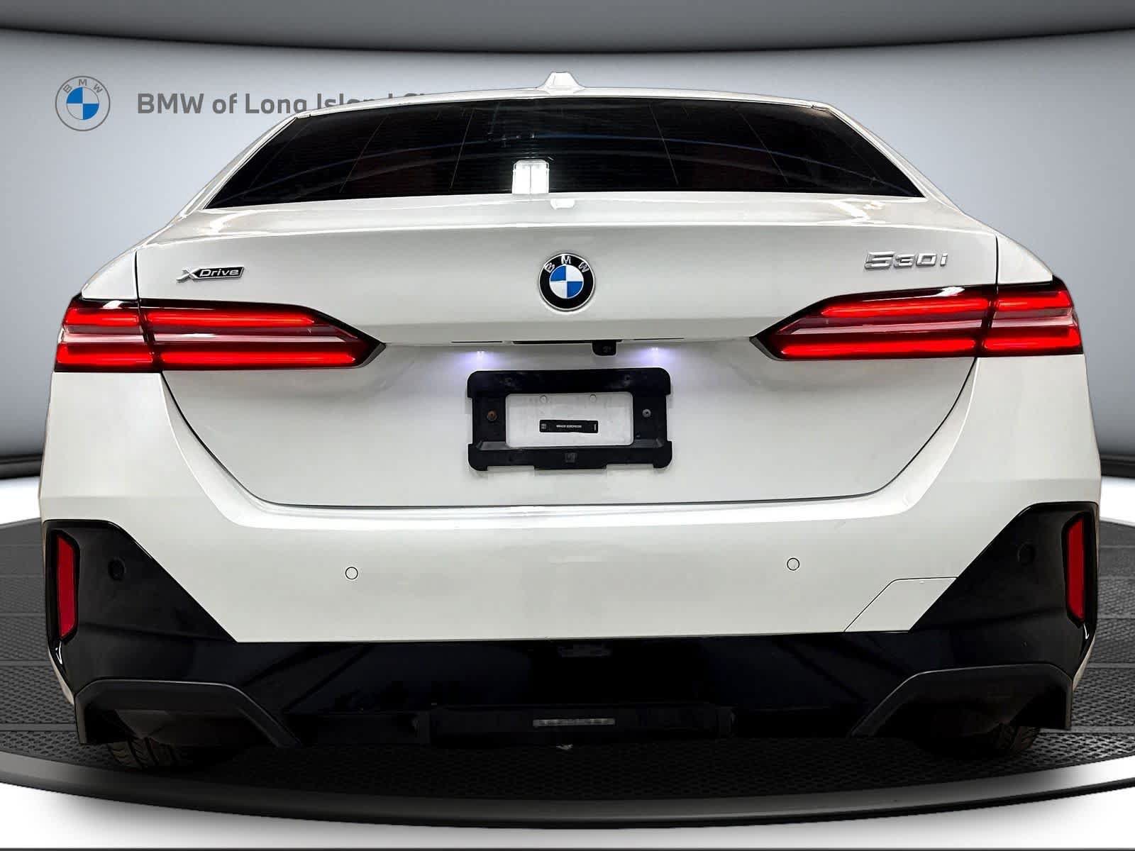 Used 2024 BMW 530i xDrive w/ M Sport Package AWD/4WD image 6
