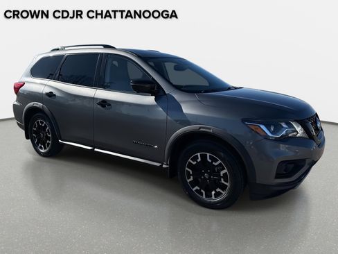 Used 2020 Nissan Pathfinder SL image 2