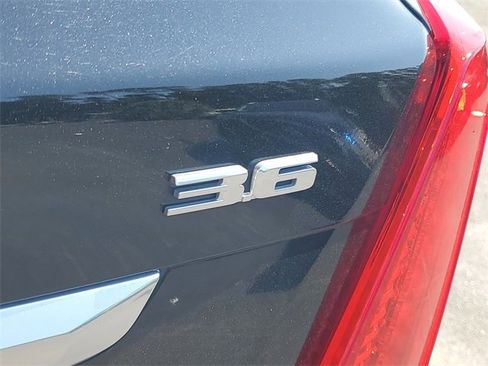 Used 2017 Cadillac XT5 Premium Luxury image 9