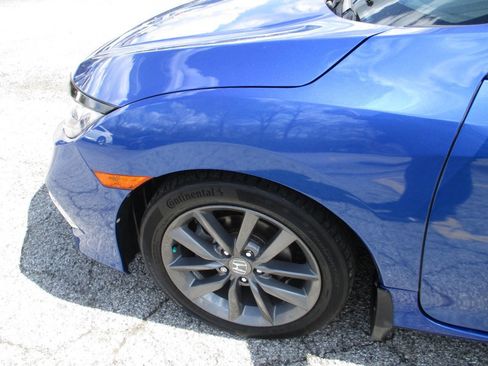 Used 2019 Honda Civic EX image 12