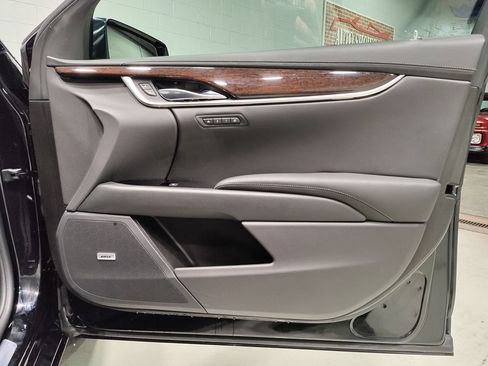 Used 2015 Cadillac XTS Luxury AWD/4WD image 10