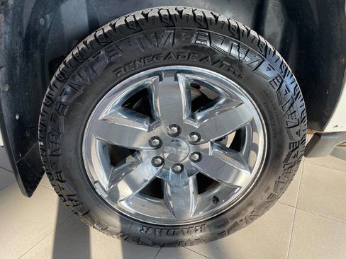 Used 2010 GMC Yukon XL SLT image 14