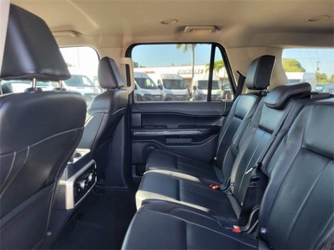 Used 2024 Ford Expedition XLT image 9