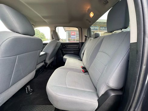 Used 2017 RAM 1500 Express image 22
