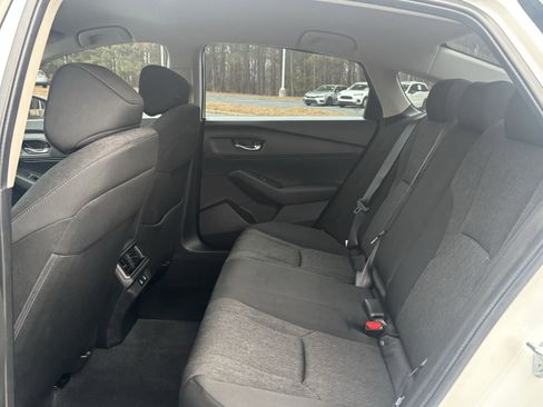 Used 2025 Honda Accord LX image 32