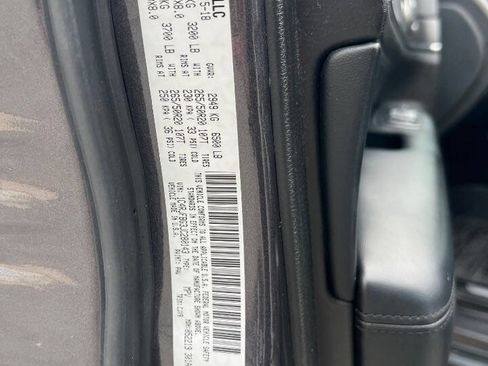 Used 2018 Jeep Grand Cherokee Limited image 10