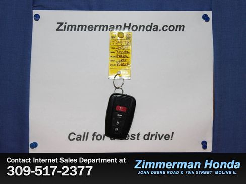 Used 2021 Toyota Avalon XSE image 27