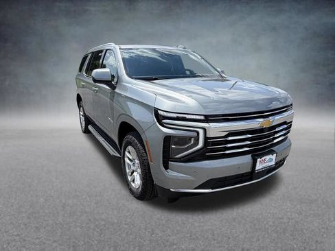 Used 2025 Chevrolet Tahoe LT AWD/4WD image 8