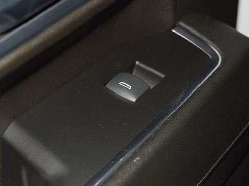 Used 2024 Chevrolet Silverado 3500 LT image 34