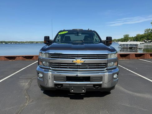 Used 2015 Chevrolet Silverado 2500 LT w/ LT Convenience Package AWD/4WD image 2