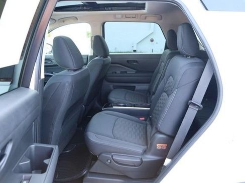 Certified 2025 Nissan Pathfinder SV w/ SV Premium Package FWD image 24