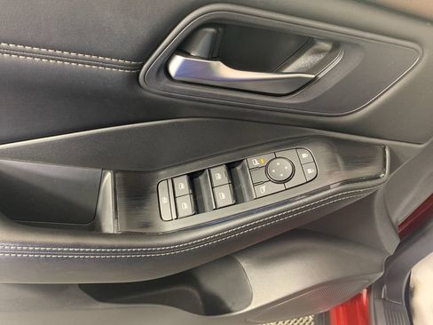 Used 2023 Nissan Rogue SV w/ SV Premium B Package FWD image 14