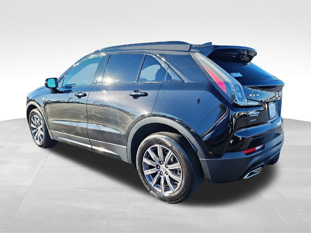Used 2023 Cadillac XT4 Sport w/ Trailering Package AWD/4WD image 4
