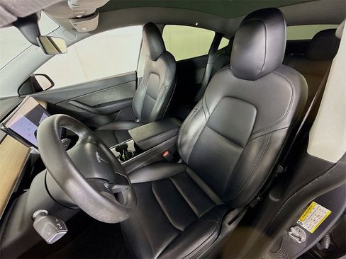Used 2020 Tesla Model Y Long Range image 2