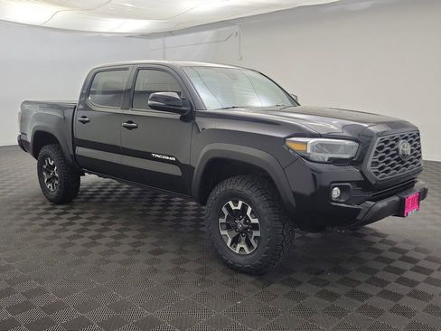 Used 2021 Toyota Tacoma TRD Off-Road image 6