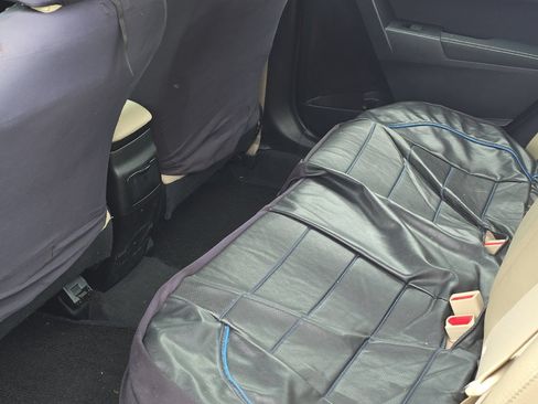 Used 2014 Toyota Corolla LE FWD image 8