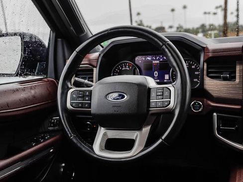 Used 2024 Ford Expedition Max Limited image 18