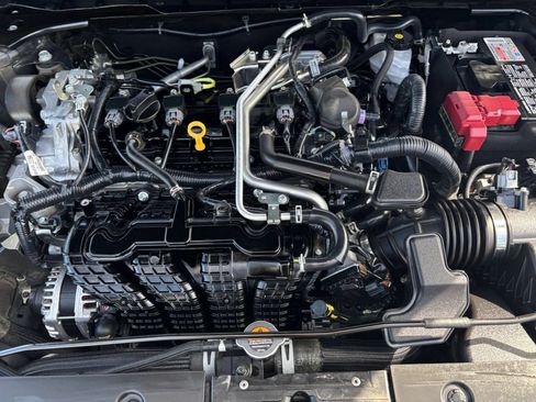 Used 2025 Nissan Altima 2.5 SV FWD image 28