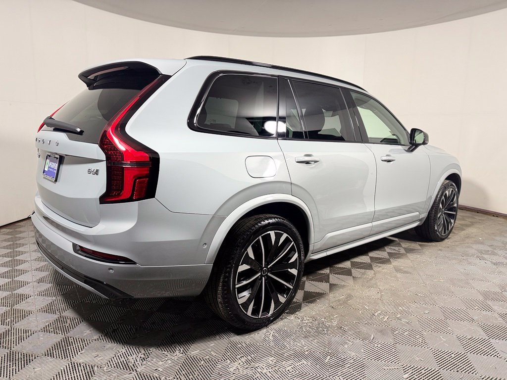 Used 2026 Volvo XC90 B6 Ultra w/ Protection Package AWD/4WD image 7