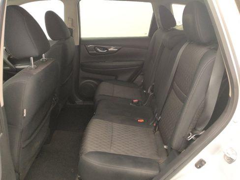 Used 2019 Nissan Rogue S w/ Special Edition Package FWD image 18