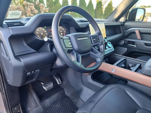 Used 2024 Land Rover Defender 130 X image 23