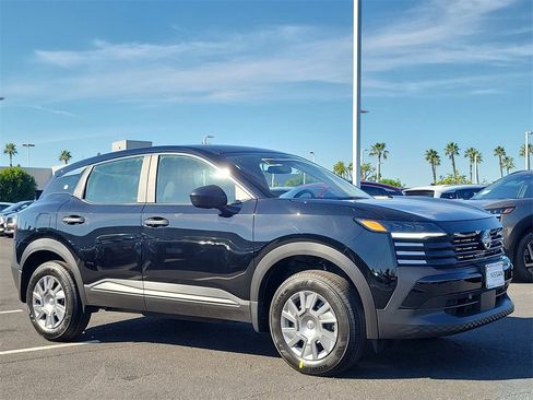 New 2026 Nissan Kicks S image 4