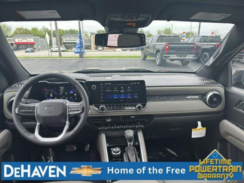 New 2026 Chevrolet Colorado ZR2 w/ Technology Package AWD/4WD image 19